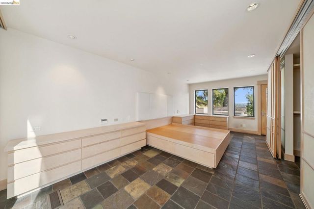 319 Tappan Ter, Orinda, CA 94563
