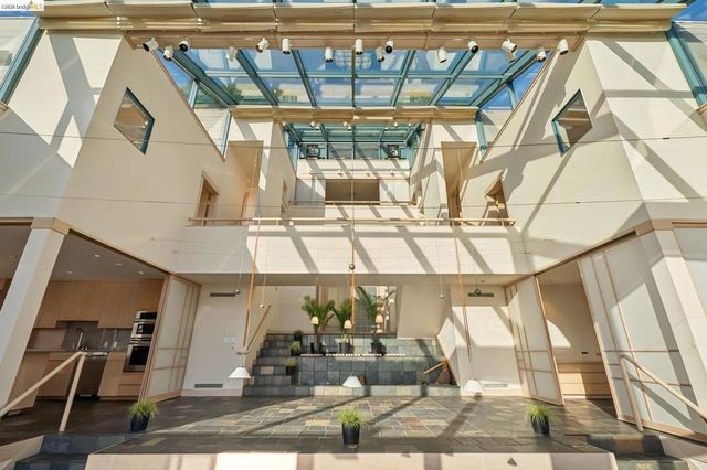 319 Tappan Ter, Orinda, CA 94563