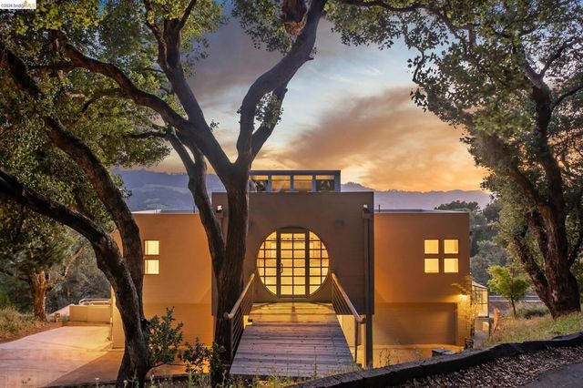 319 Tappan Ter, Orinda, CA 94563