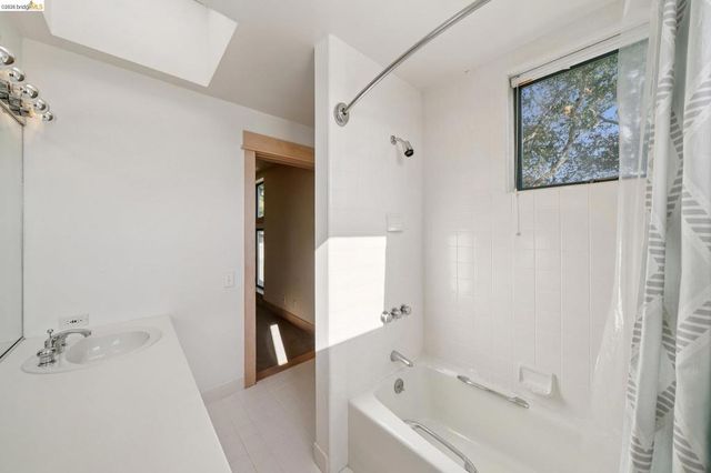 319 Tappan Ter, Orinda, CA 94563