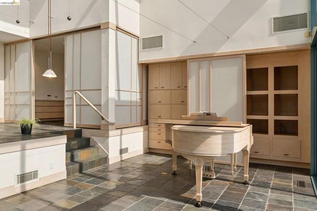 319 Tappan Ter, Orinda, CA 94563