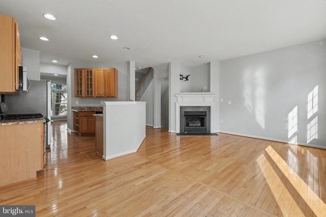 46202 WALPOLE TER, Sterling, VA 20165