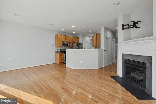 46202 WALPOLE TER, Sterling, VA 20165