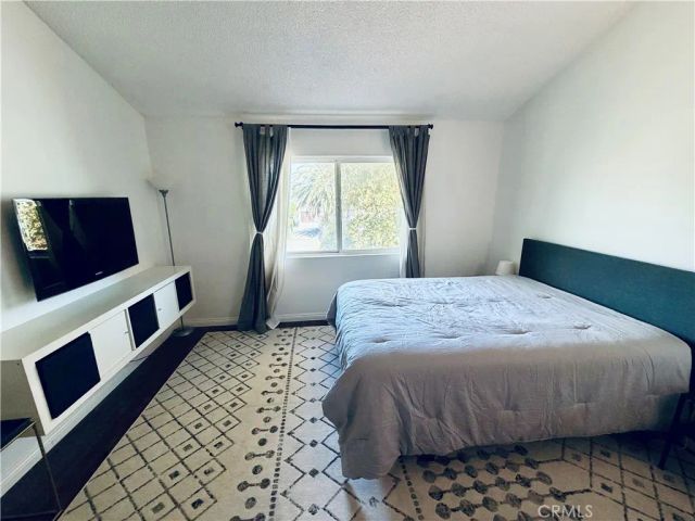 8435 Burnet, Los Angeles, CA 91343