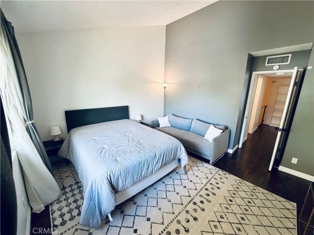 8435 Burnet, Los Angeles, CA 91343
