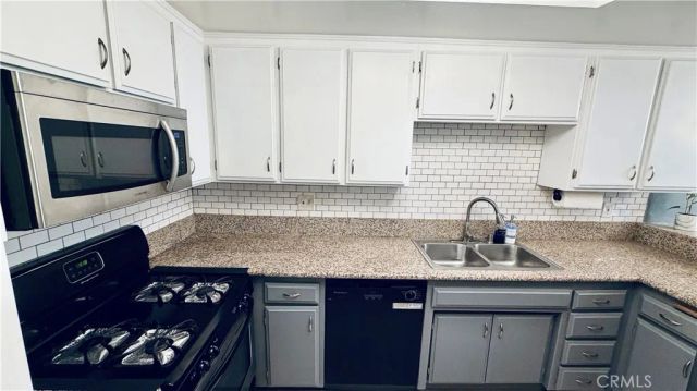 8435 Burnet, Los Angeles, CA 91343