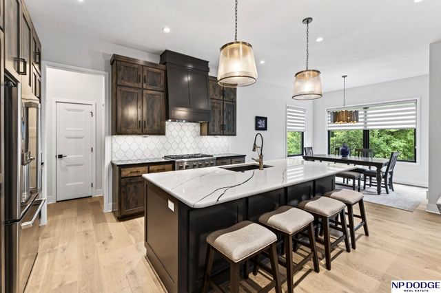 21814 H Street, Omaha, NE 68022