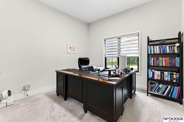 21814 H Street, Omaha, NE 68022