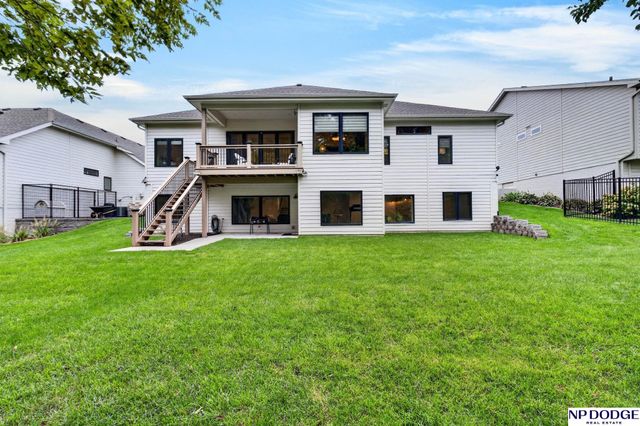 21814 H Street, Omaha, NE 68022