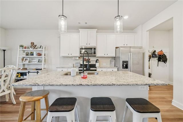 5305 Fox Hill Lane, Oakwood, GA 30566