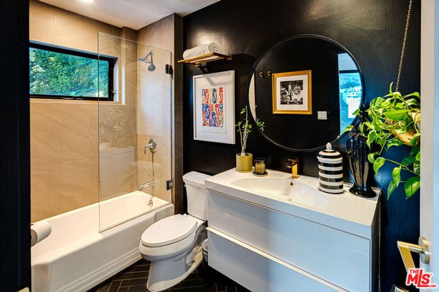 8560 Franklin Avenue, Los Angeles, CA 90069