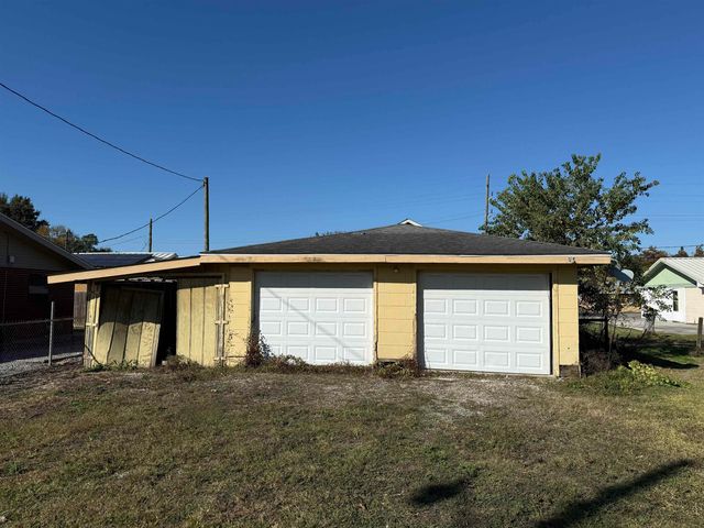 240 Willow D Street, Larose, LA 70373