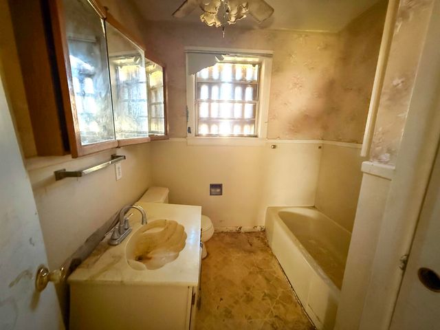 240 Willow D Street, Larose, LA 70373