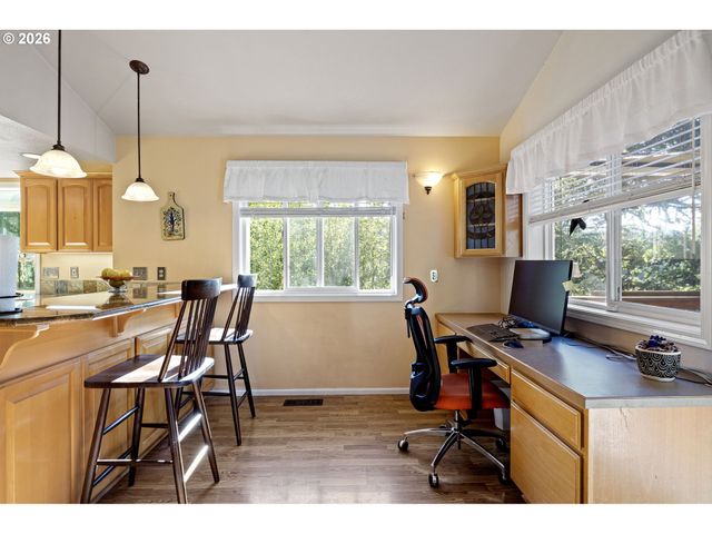 2533 MOON MOUNTAIN Dr, Eugene, OR 97403