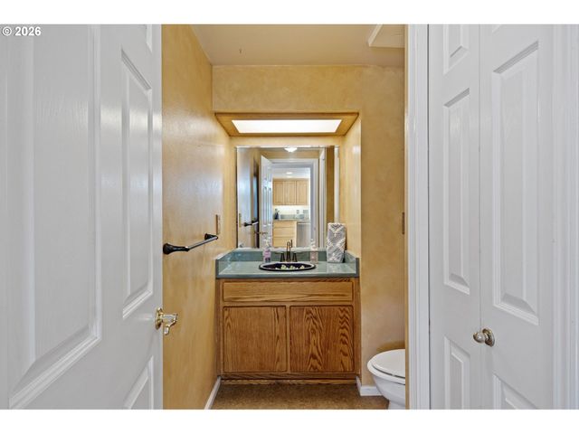 2533 MOON MOUNTAIN Dr, Eugene, OR 97403