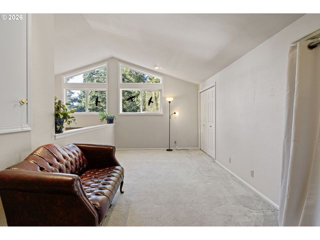 2533 MOON MOUNTAIN Dr, Eugene, OR 97403