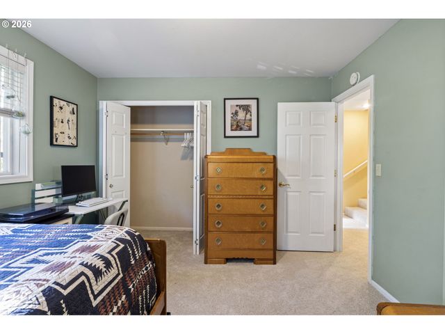 2533 MOON MOUNTAIN Dr, Eugene, OR 97403