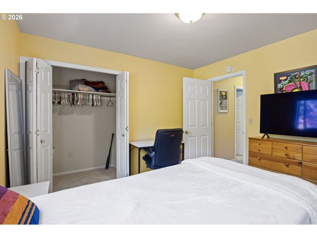 2533 MOON MOUNTAIN Dr, Eugene, OR 97403