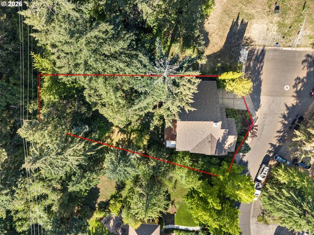 2533 MOON MOUNTAIN Dr, Eugene, OR 97403