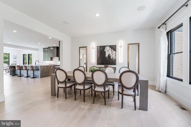 665 STRATFORD HILL CT, Great Falls, VA 22066