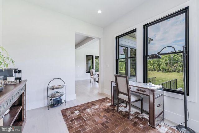 665 STRATFORD HILL CT, Great Falls, VA 22066