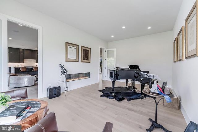 665 STRATFORD HILL CT, Great Falls, VA 22066
