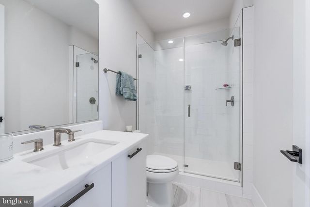 665 STRATFORD HILL CT, Great Falls, VA 22066