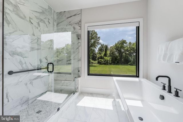 665 STRATFORD HILL CT, Great Falls, VA 22066