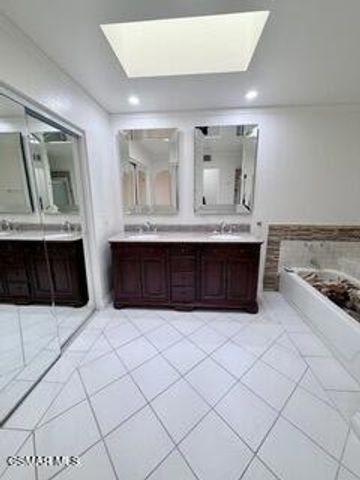 29715 Windsong Lane, Agoura Hills, CA 91301