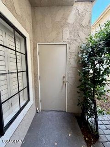 29715 Windsong Lane, Agoura Hills, CA 91301