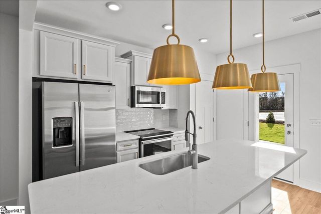 8 Redfield Place, Simpsonville, SC 29681