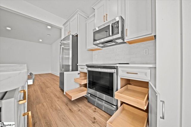 8 Redfield Place, Simpsonville, SC 29681