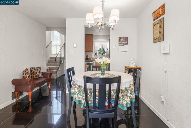 61 Meadowbrook Cir, Pittsburg, CA 94565