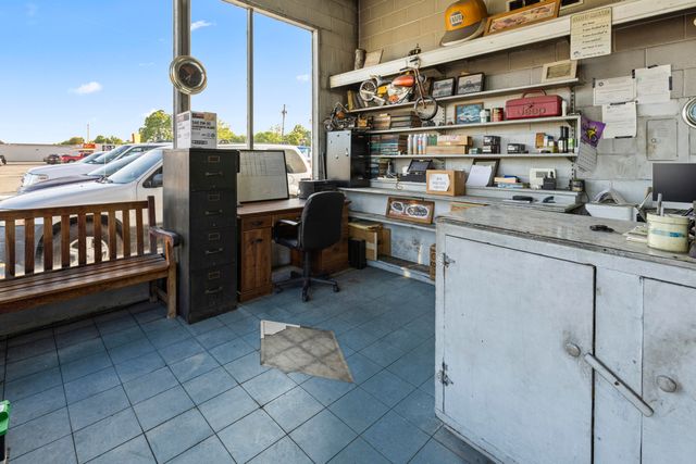 249 S Wilson Street, Vinita, OK 74301