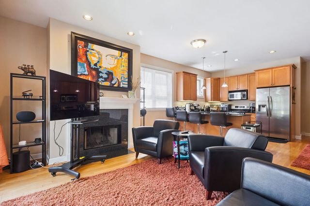4210 N California Street 1S, Chicago, IL 60618