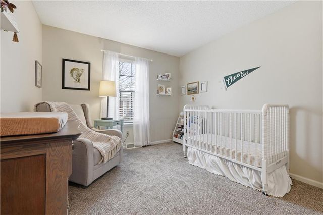 8671 N Hull Avenue, Kansas City, MO 64154