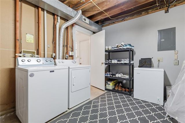 8671 N Hull Avenue, Kansas City, MO 64154