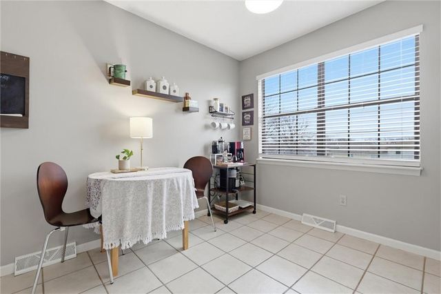 8671 N Hull Avenue, Kansas City, MO 64154