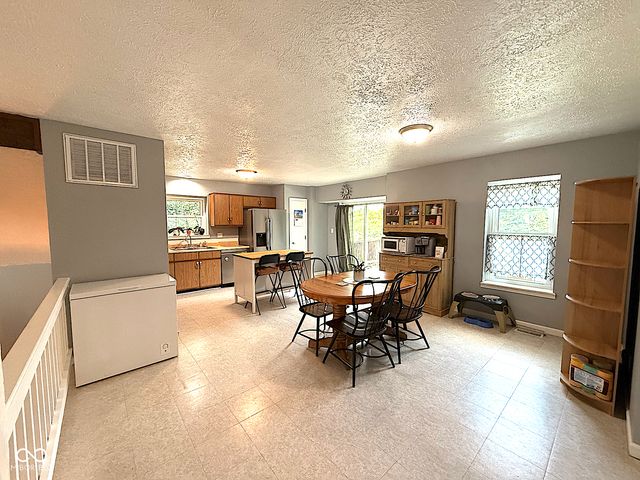 9102 Fireside, Indianapolis, IN 46250