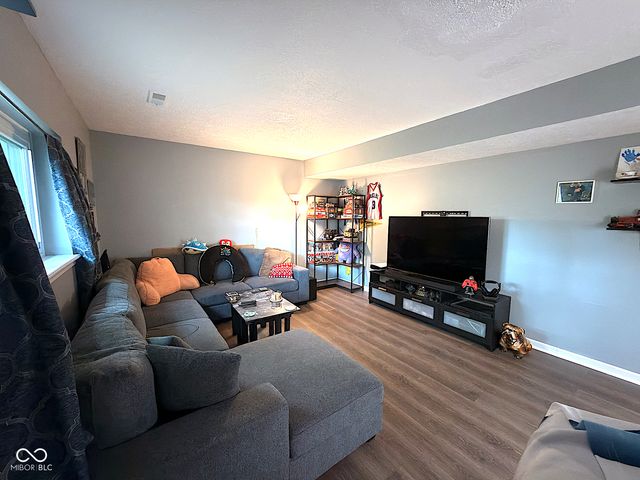 9102 Fireside, Indianapolis, IN 46250