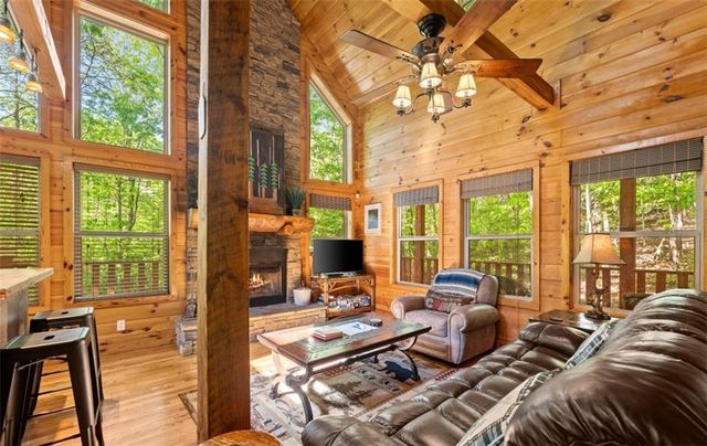 2239 Dean Mountain Road, Cleveland, GA 30528
