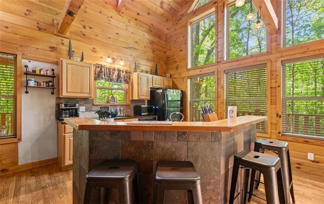 2239 Dean Mountain Road, Cleveland, GA 30528