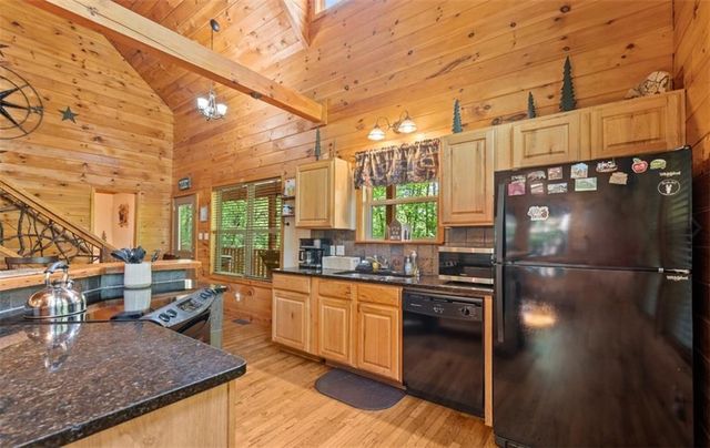 2239 Dean Mountain Road, Cleveland, GA 30528