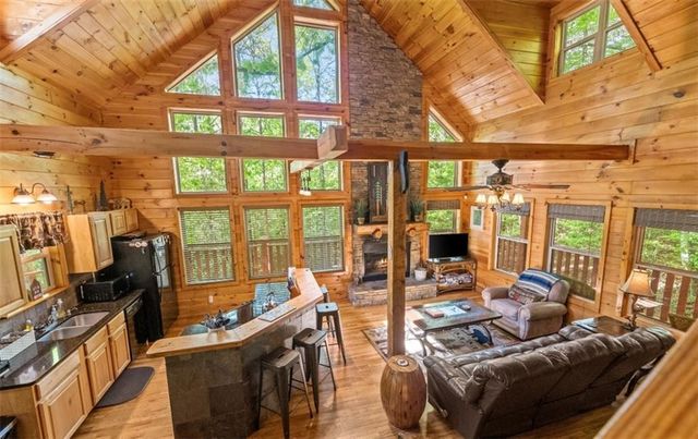 2239 Dean Mountain Road, Cleveland, GA 30528