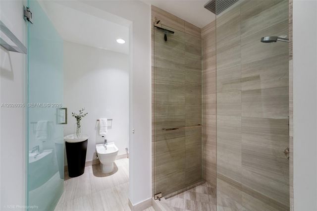 350 Ocean Dr 405N, Key Biscayne, FL 33149
