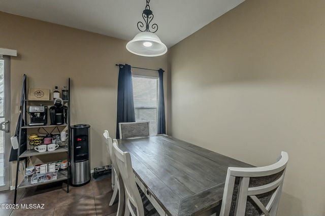 926 W Via De Gala, Sahuarita, AZ 85629