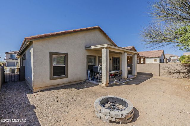 926 W Via De Gala, Sahuarita, AZ 85629