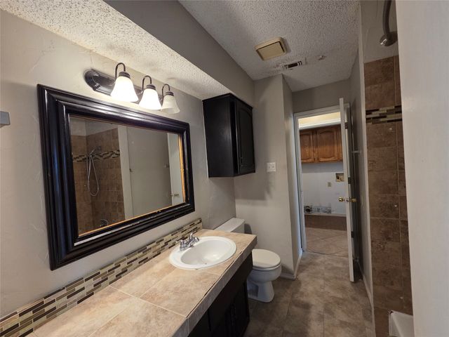 1613 S Bent Tree Trail, Grand Prairie, TX 75052