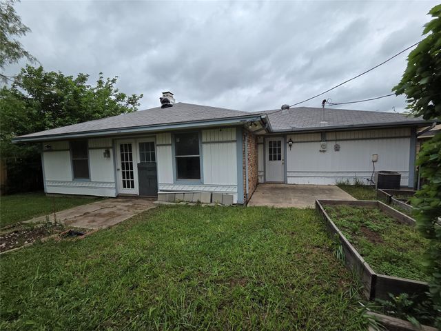 1613 S Bent Tree Trail, Grand Prairie, TX 75052