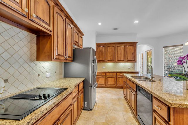 5911 Piney Birch Court, Houston, TX 77345